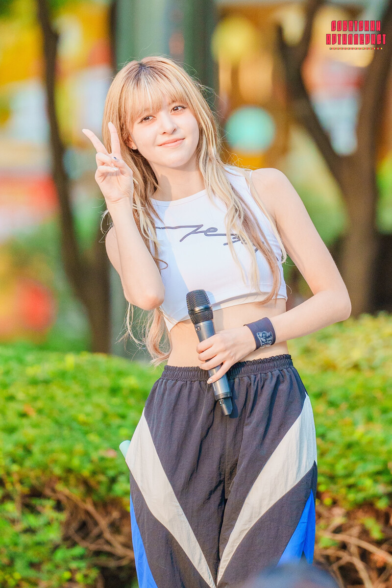 240907 NMIXX Lily - Music Core Mini Fanmeeting documents 3