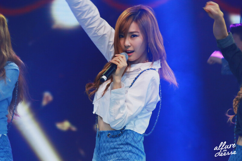 141007 Girls' Generation Tiffany at WAPOP Concert documents 9