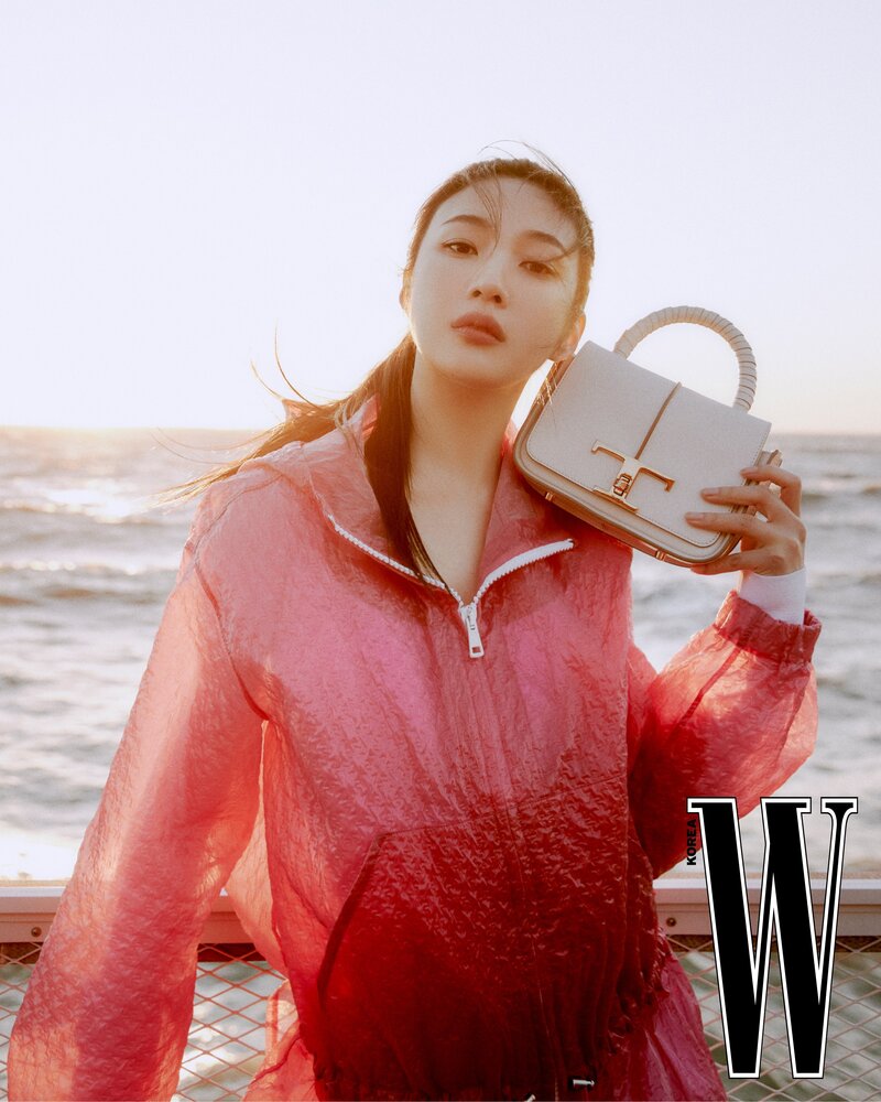 220406 Red Velvet Joy for W Korea x TOD's SS 2022 Collection documents 7