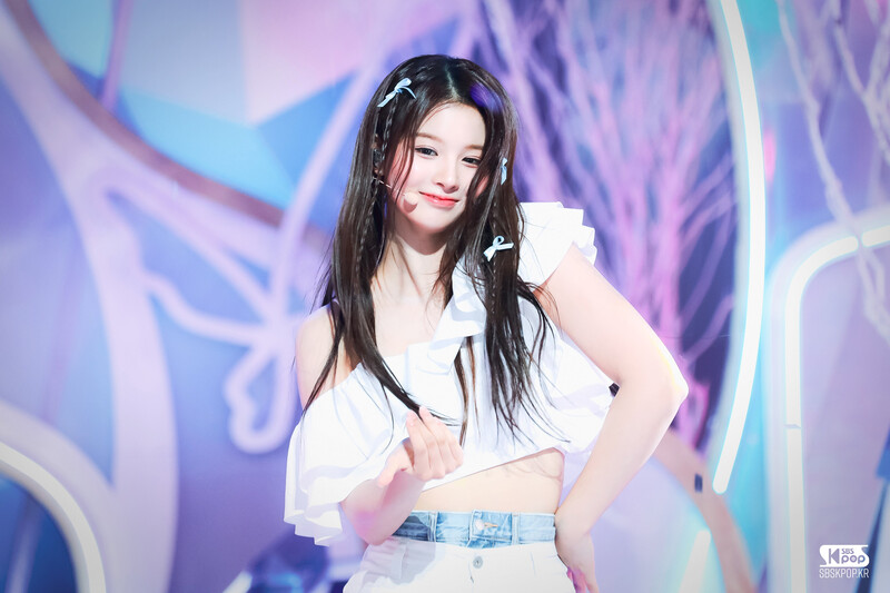 230716 NMIXX Sullyoon - 'Party O'Clock' at Inkigayo documents 1