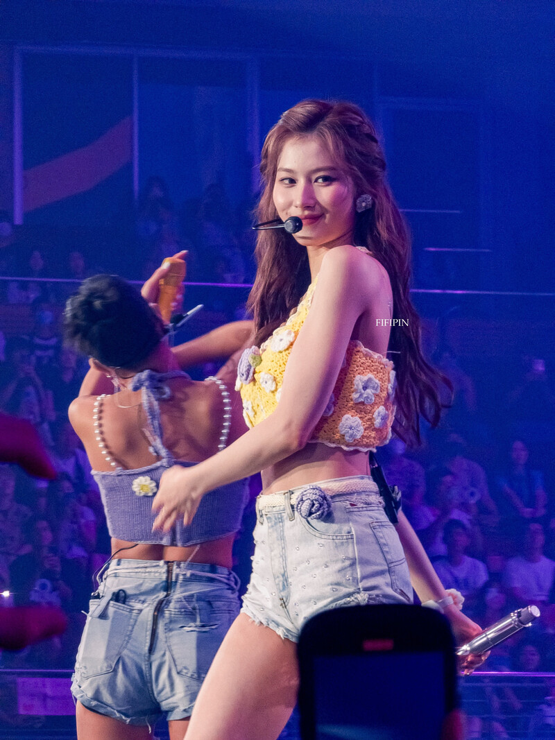 230924 TWICE Sana - ‘READY TO BE’ World Tour in Bangkok Day 2 documents 2