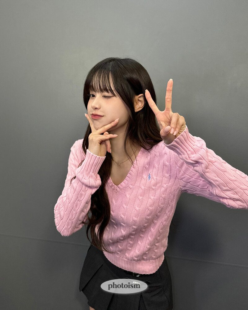 241025 - PHOTOISM BEHIND Twitter Update with CHUU | PHOTOISM X CHUU documents 5