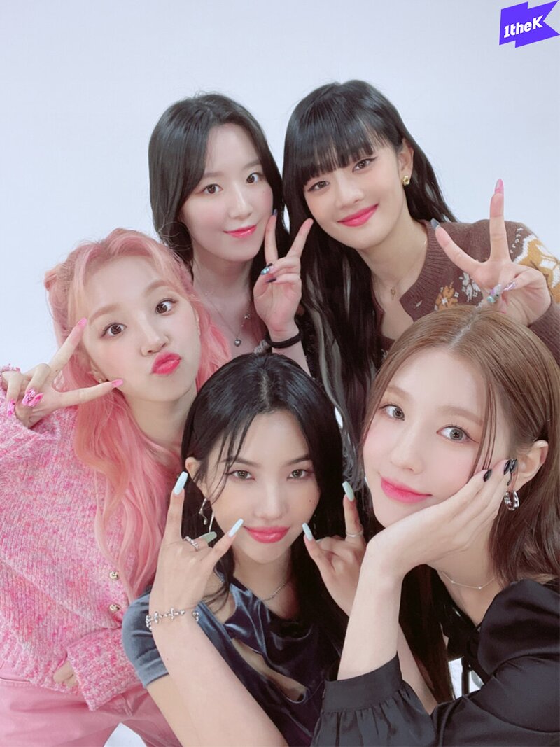 220316 1theK Twitter Update - (G)I-DLE documents 1