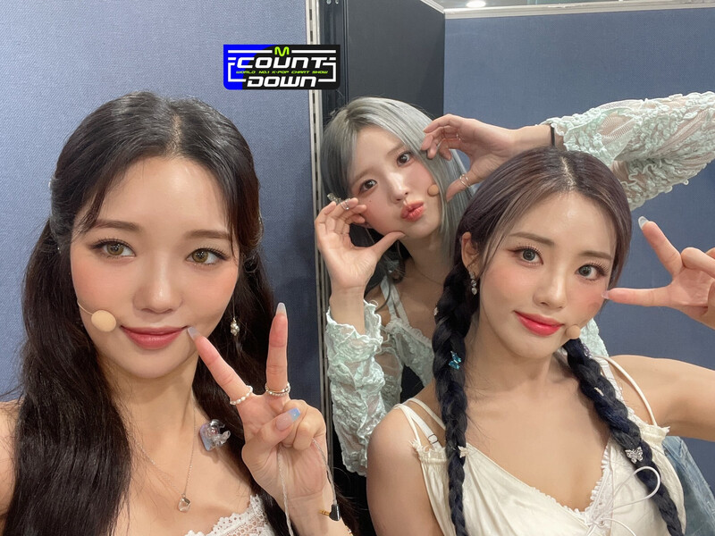 220707 fromis_9 SNS Update at M Countdown documents 4