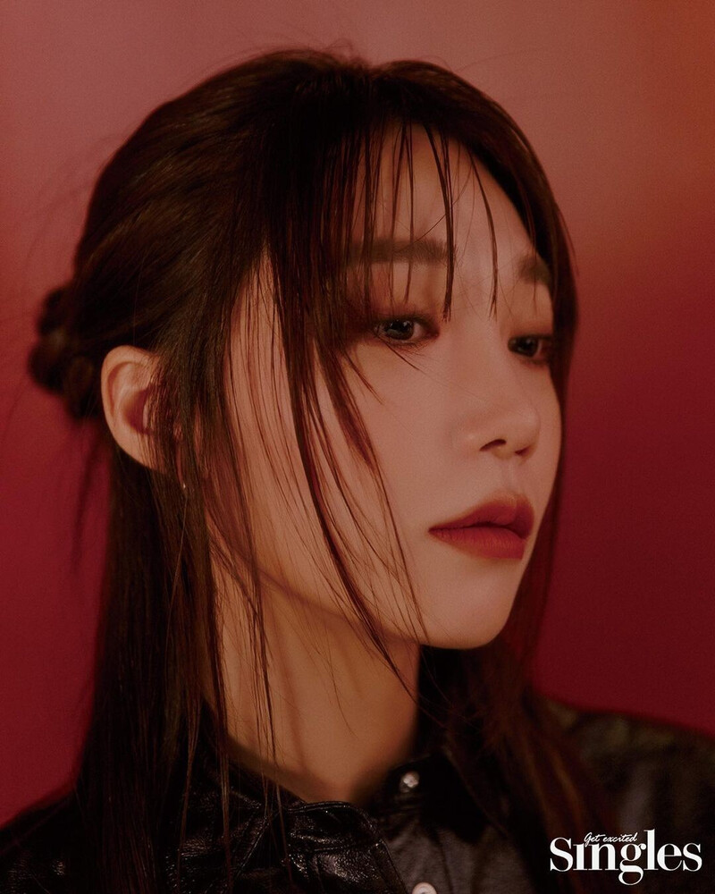 Apink EUNJI for Singles Magazine December 2021 Issue documents 1