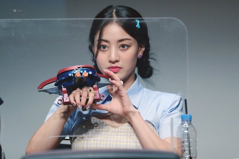 220903 TWICE Jihyo - Fansign Event documents 7