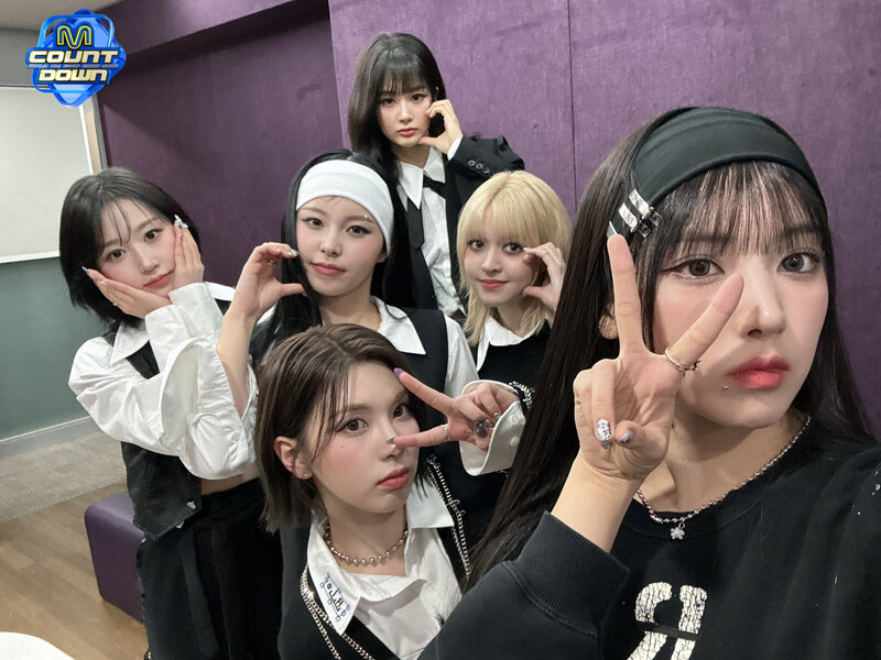 230118 M COUNTDOWN Twitter Update - NMIXX documents 1