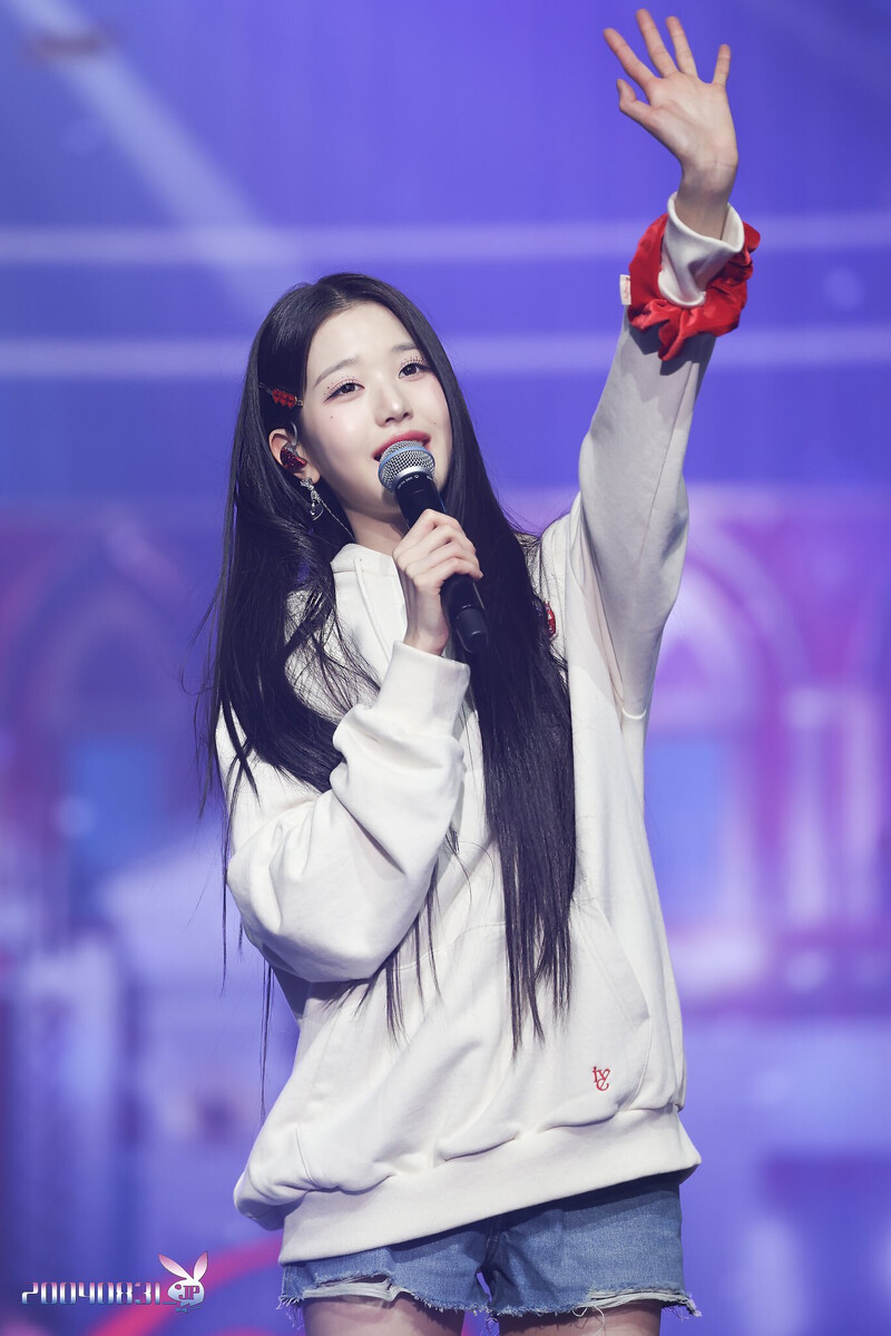 230212 IVE Wonyoung - The First Fan Concert 'The Prom Queens' Day 2 documents 3