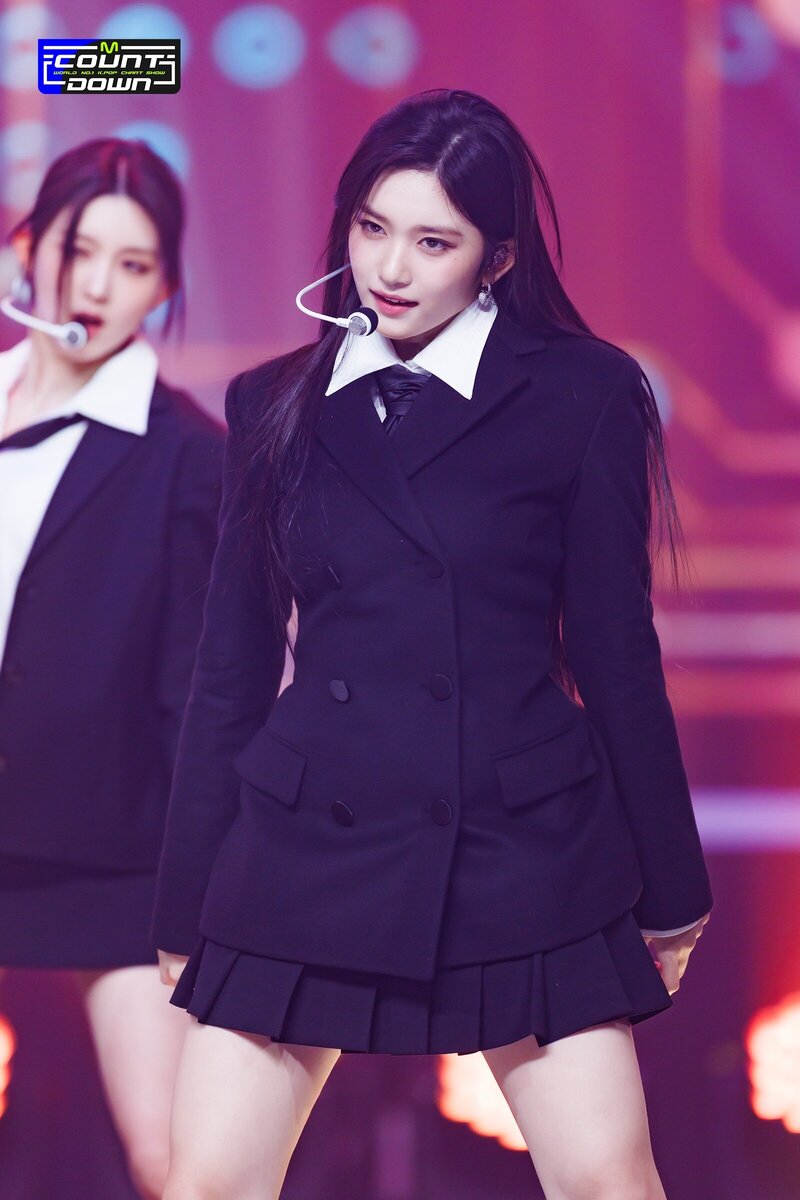 230413 IVE Leeseo - 'I AM' & 'Kitsch' at M COUNTDOWN documents 6