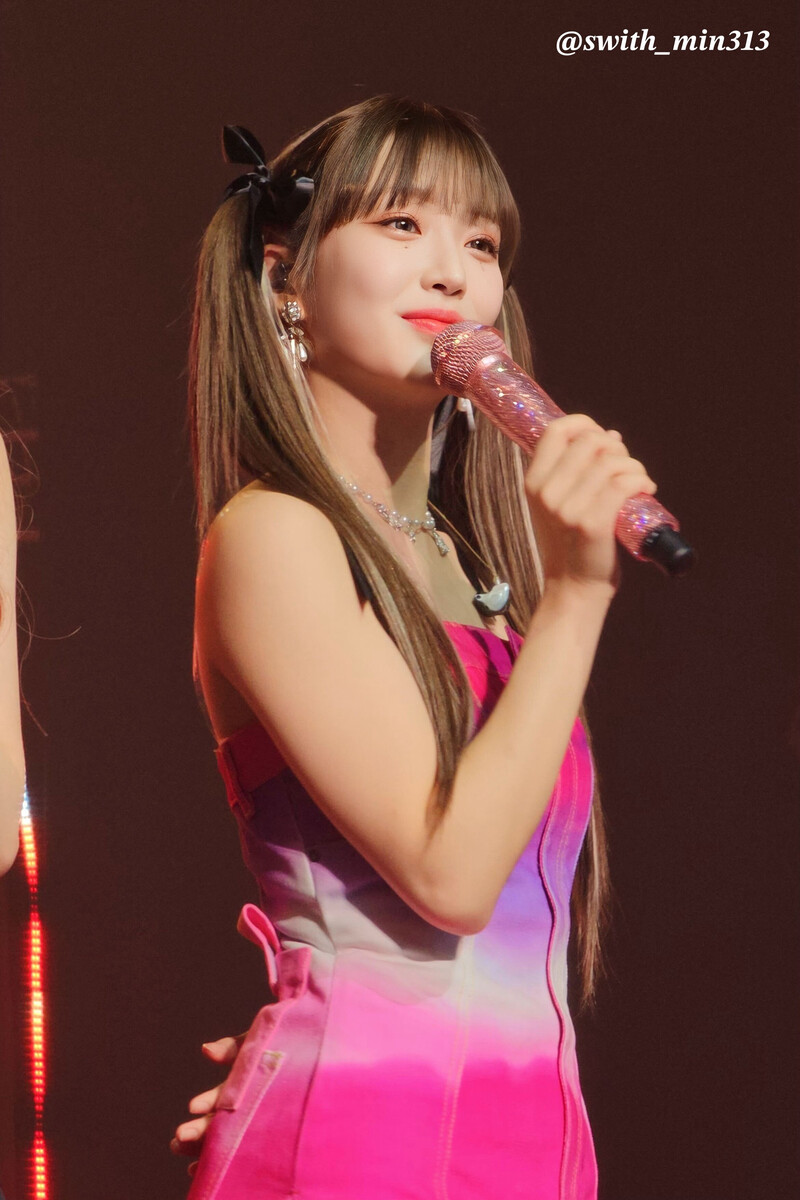 230924 STAYC Sumin - 1st World Tour 'TEENFRESH' in Seoul Day 2 documents 1