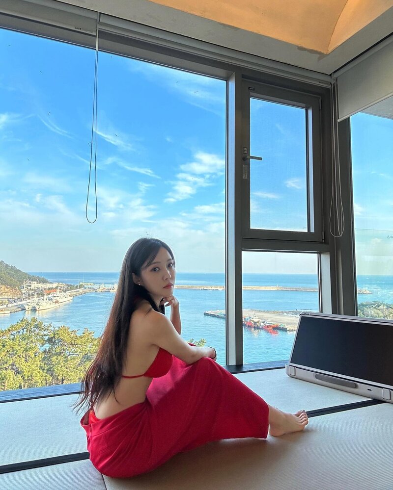 240105 T-ara Hyomin Instagram update documents 3