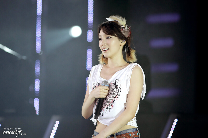 110910 Girls' Generation Taeyeon at Girls' Generation 2011 Tour in Taiwan documents 2