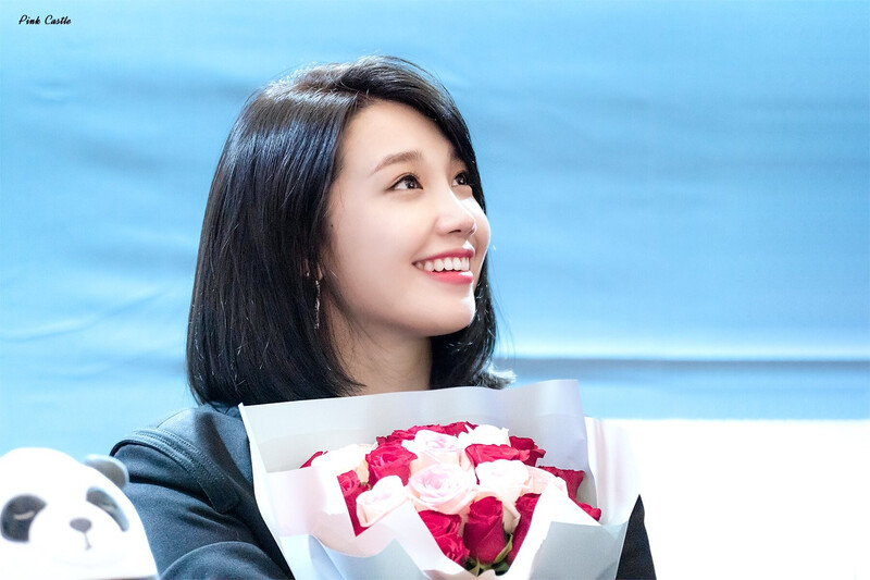 181109 Apink EUNJI at Hyehwa Busan Fansign event documents 5