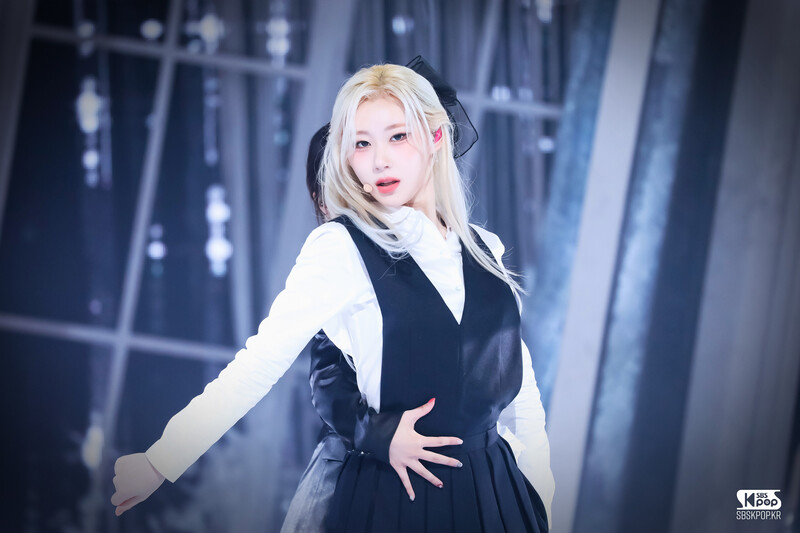 241103 ITZY Chaeryeong - Imaginary Friend at Inkigayo documents 4