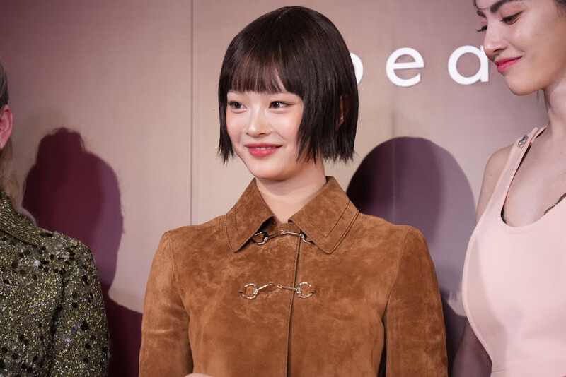 241120 HANNI at the Gucci Beauty Event in Japan documents 10