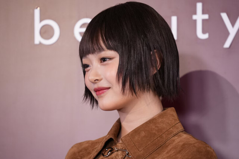 241120 HANNI at the Gucci Beauty Event in Japan documents 12