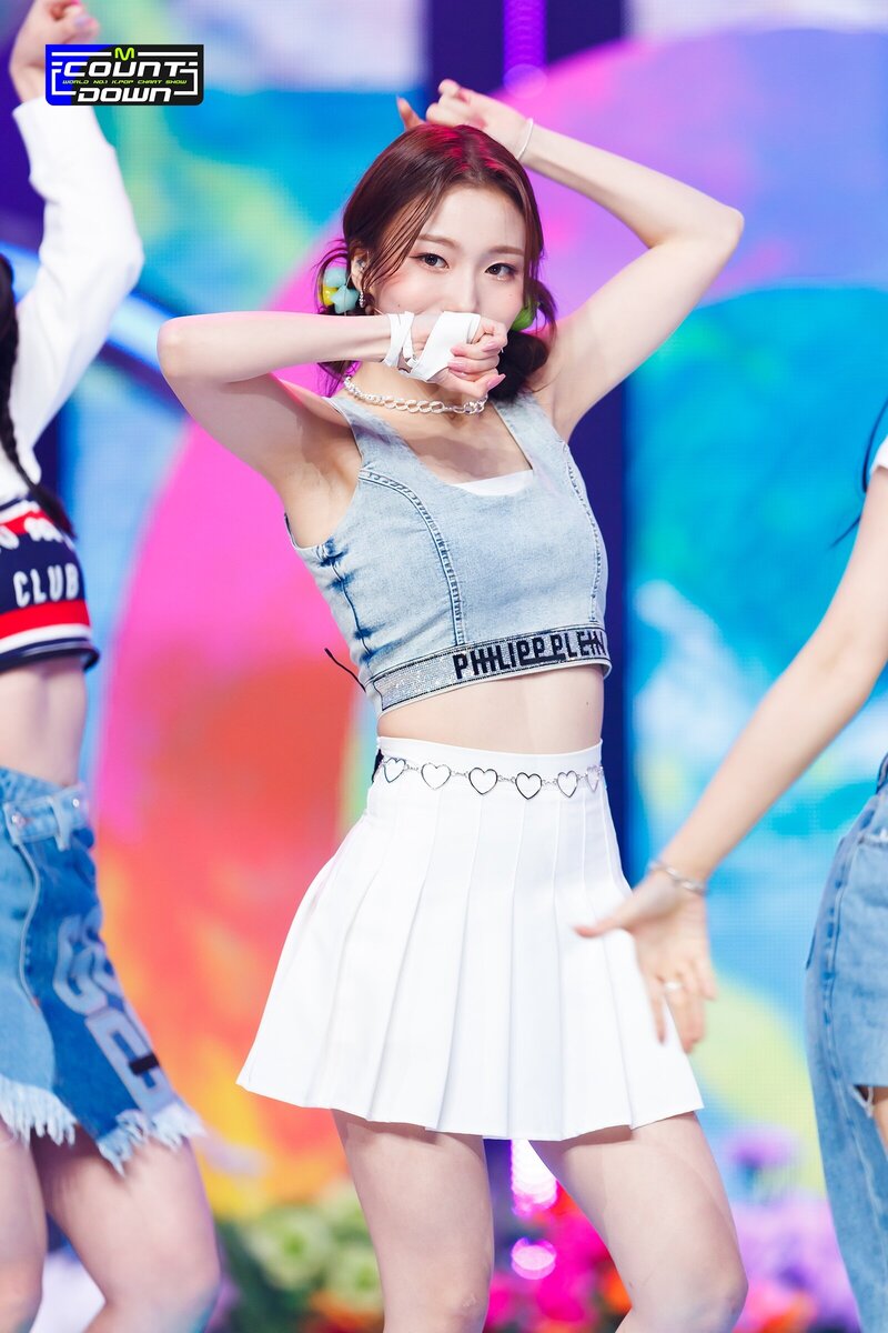 220623 Kep1er - 'UP!' at M Countdown documents 6