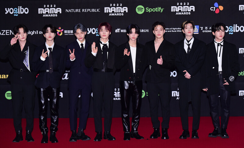 221129 STRAY KIDS at MAMA 2022 Red Carpet documents 1