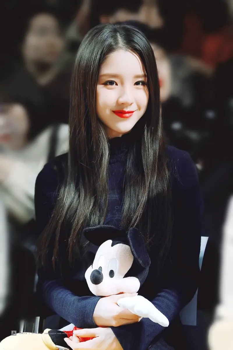 Heejin11.jpg