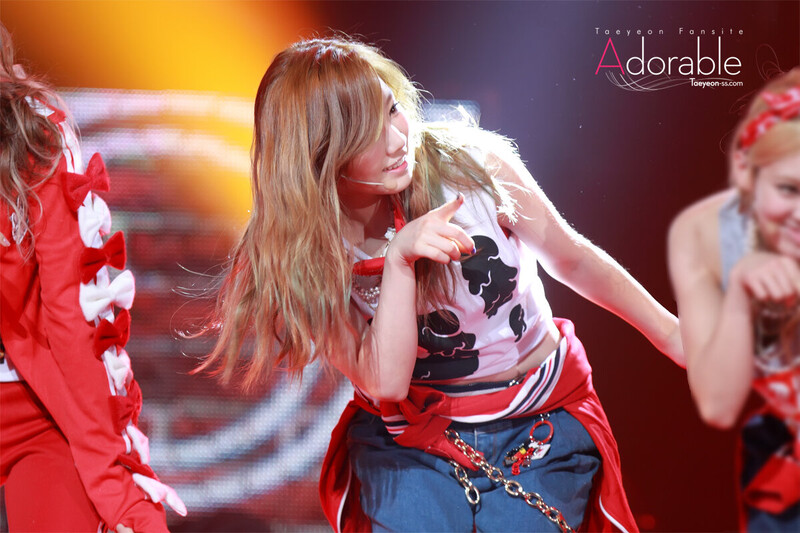 130106 Girls' Generation Taeyeon at KBS Open Hope Concert documents 7