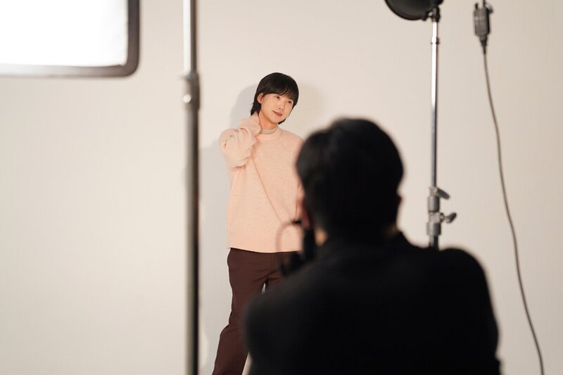 210308 Long Play Naver Update - BUZZ "The Lost Time" Jacket Shoot Behind documents 15