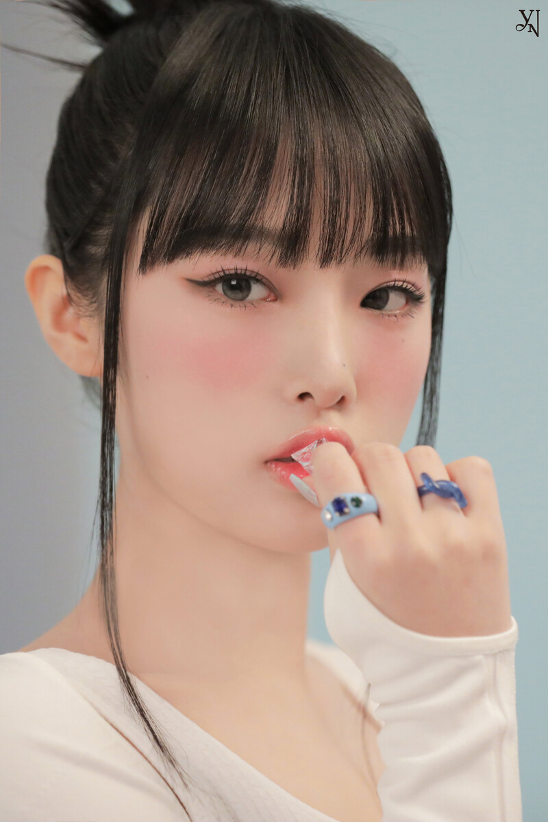 230308 Yuehua Entertainment Naver Update - YENA - lilybyred Behind The Scenes #3 documents 4