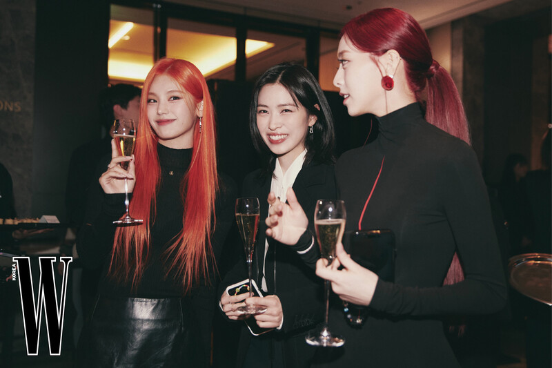 231221 - W Korea Update - ITZY at the W Korea 'Love Your W' Event documents 2