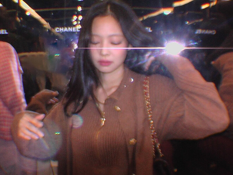 241001 - JENNIE Instagram Update documents 8