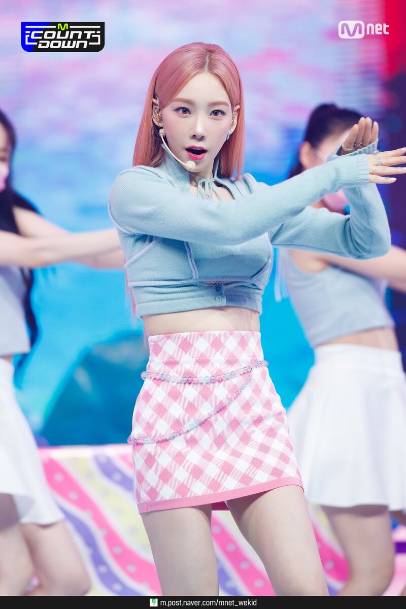 210708 Taeyeon - 'Weekend' at M Countdown documents 18