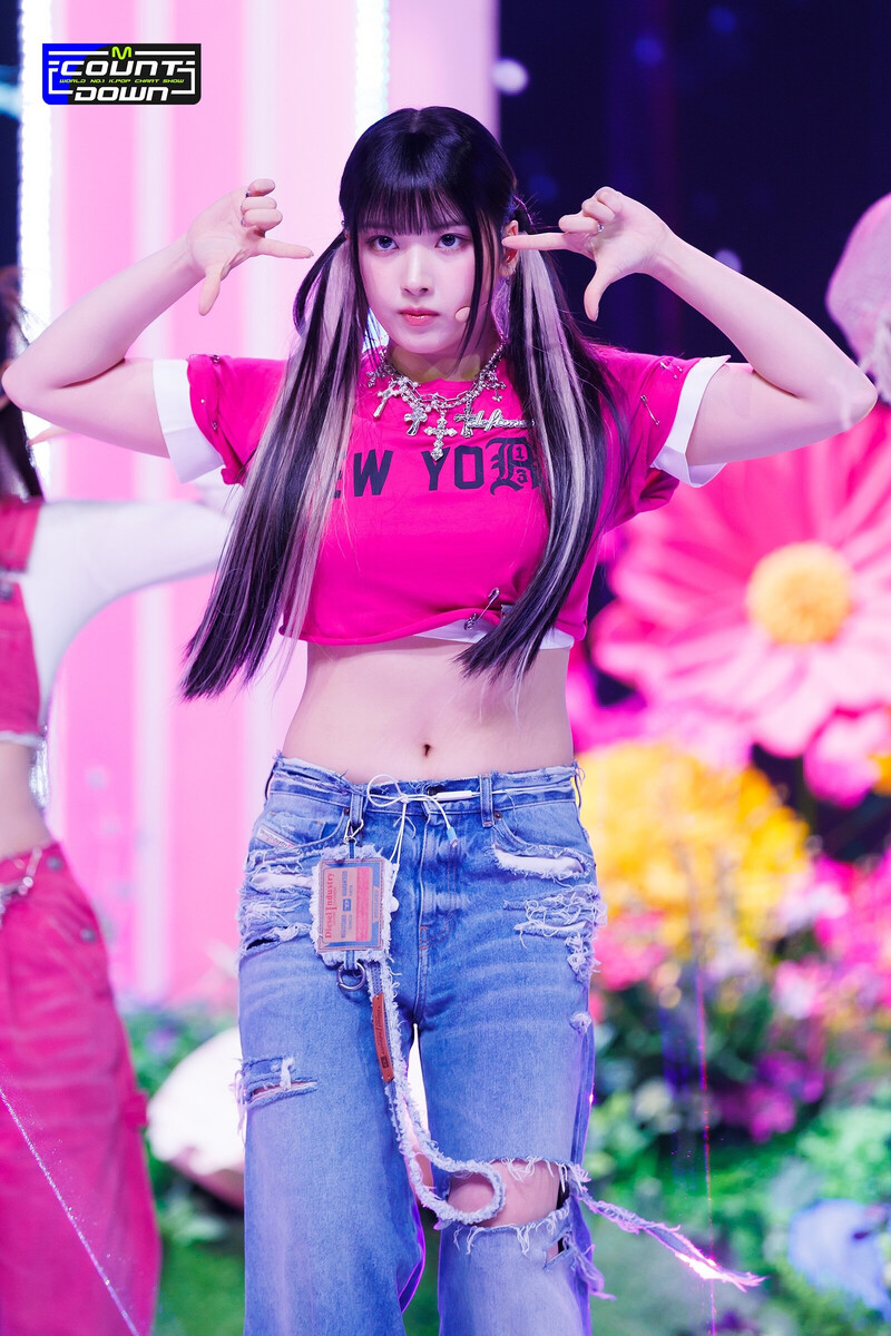 230323 NMIXX Jiwoo 'Love Me Like This' at M Countdown documents 11