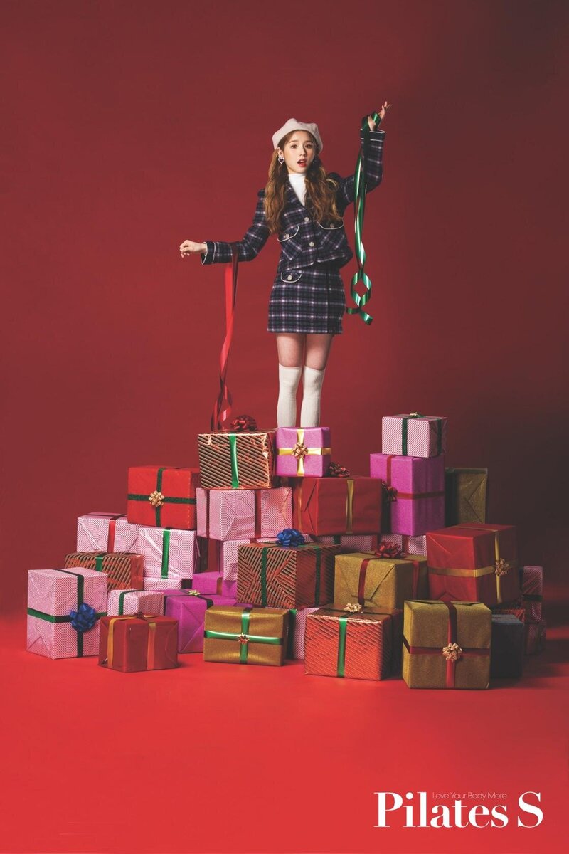 LOONA Heejin for Pilates S Magazine December 2020 Issue documents 16