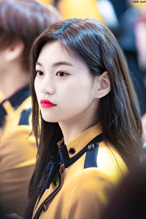 180208 Weki Meki Doyeon at SOPA