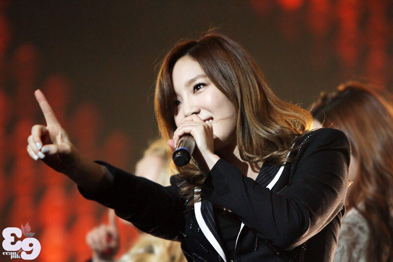 121021 Girls' Generation Taeyeon at GS& Concert documents 5