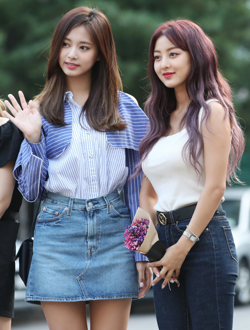 180720 TWICE Tzuyu documents 18