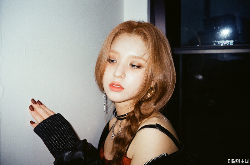 211121 Blockberry Naver Post - Not Friends behind feat. Heejin, Kim Lip, Jinsoul & Yves documents 8