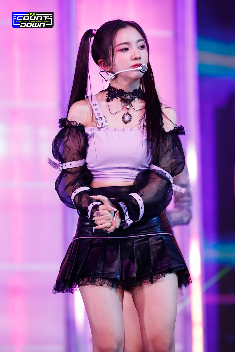 220113 Kep1er - 'WA DA DA' at M Countdown documents 1