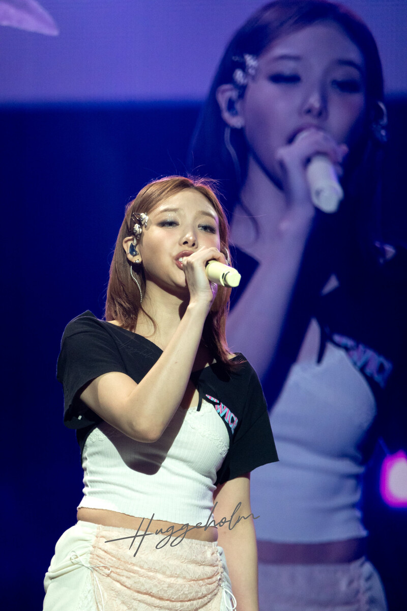 240316 TWICE Nayeon - ‘Ready To Be’ World Tour in Las Vegas documents 6