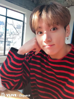 VLIVE x DISPATCH update with BTS for Christmas Photo | 181226