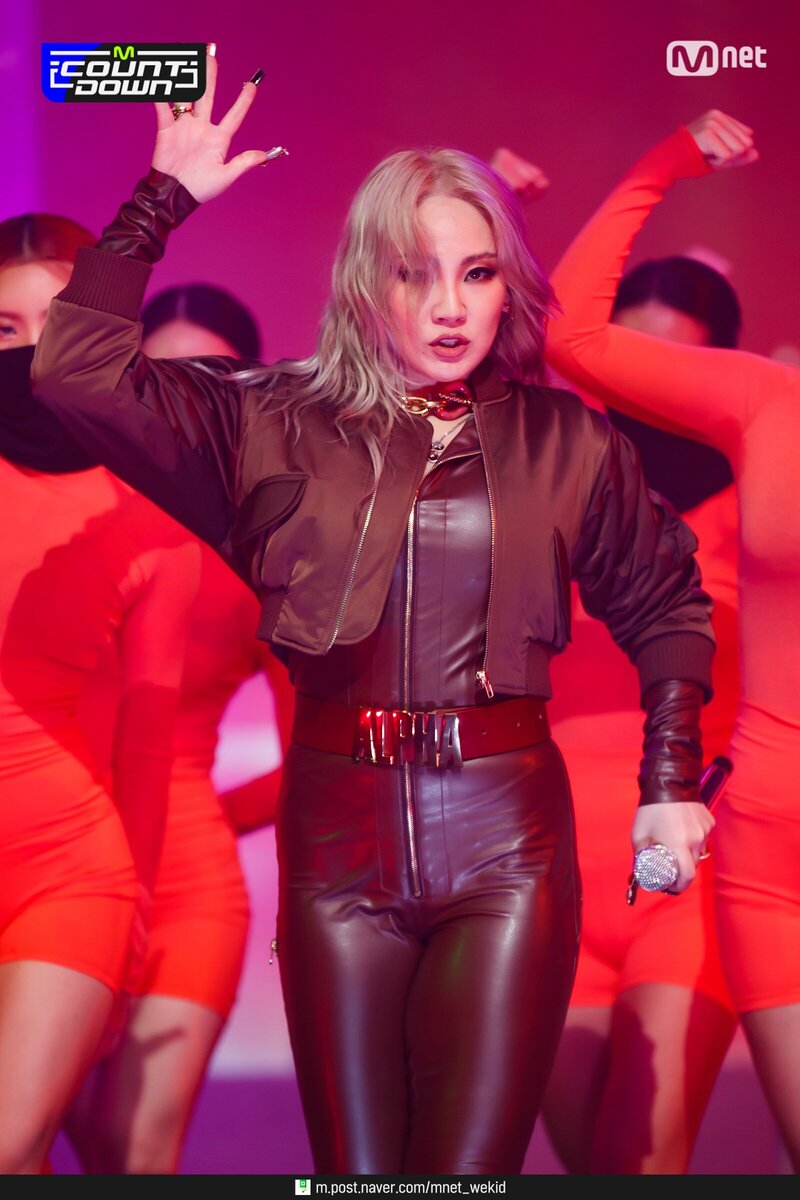 210826 CL Performing "SPICY" at M Countdown | Naver Update documents 11
