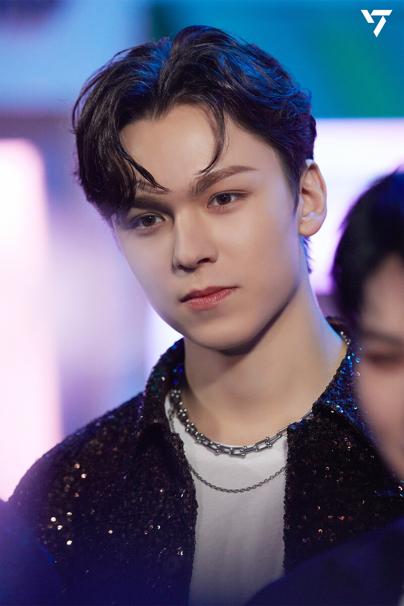 220722 SEVENTEEN '_WORLD' MV Behind Sketch - Vernon documents 1