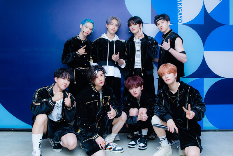 230611 SBS Inkigayo Twitter Update with Stray Kids | kpopping