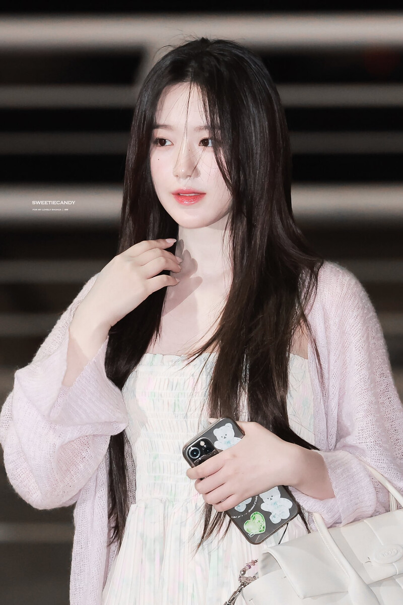 240418 (G)I-DLE Shuhua - ICN Airport documents 3