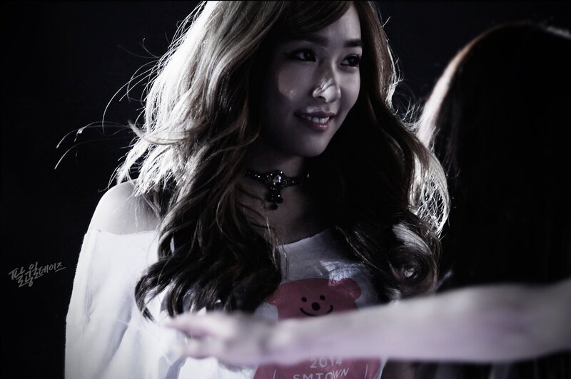 Tiffany – 140815 SMTOWN Live World Tour in Seoul documents 23