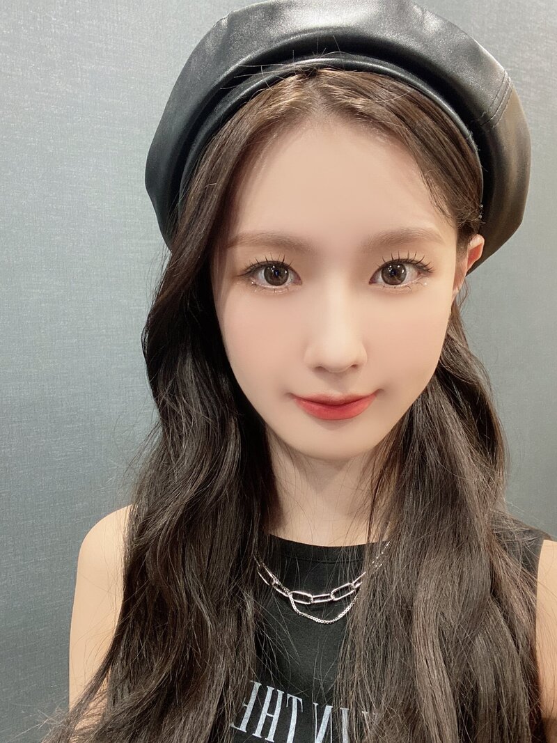 210917 (G)I-DLE Miyeon SNS Update documents 1