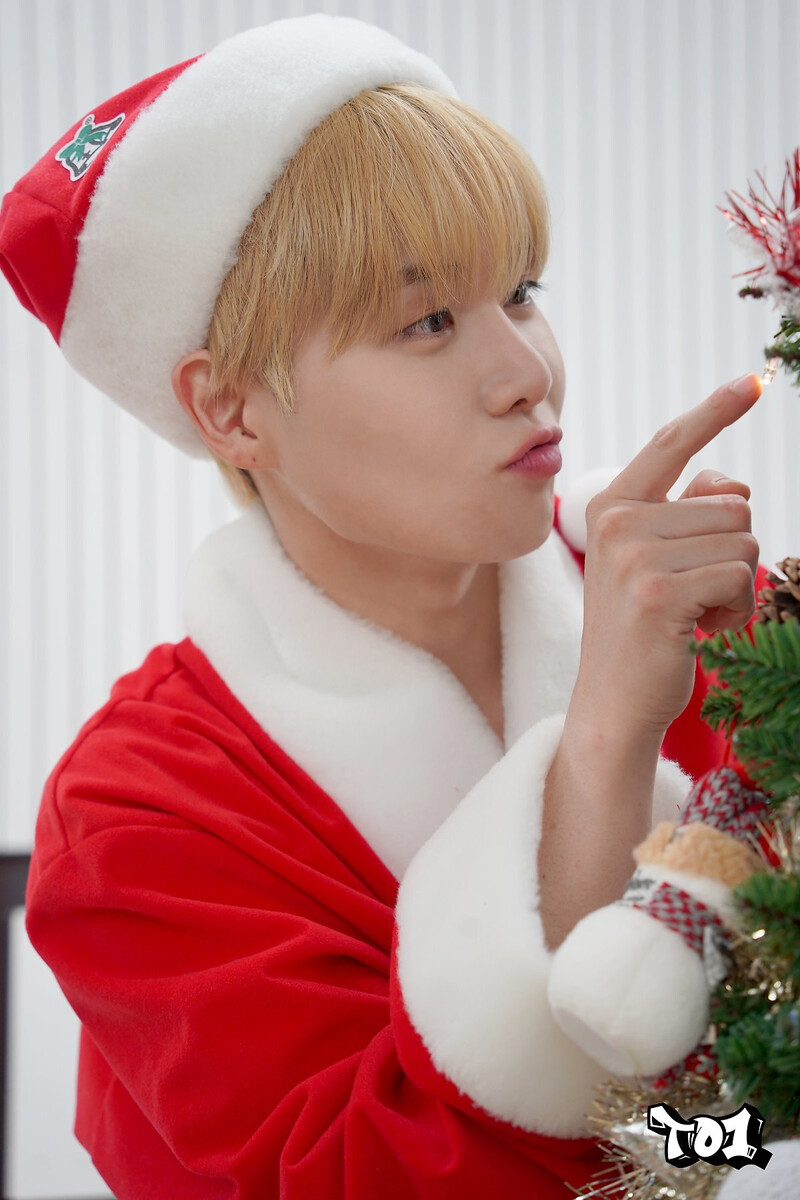 221227 WAKEONE Naver Post Update - TO1 Christmas Photos documents 8
