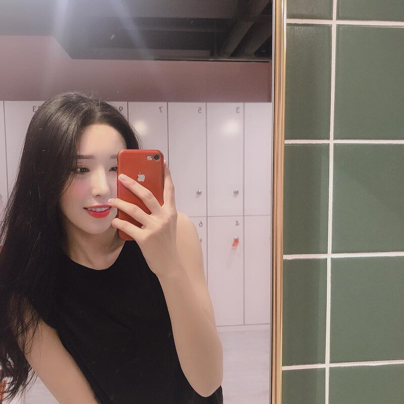 190114 Chung Lyn Instagram Update documents 1