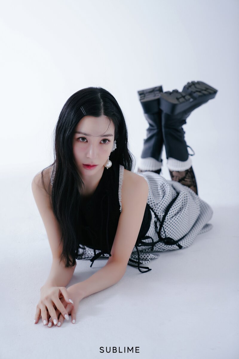 230309 SUBLIME Naver Post - Tiffany Young - Harper's Photoshoot Behind documents 15