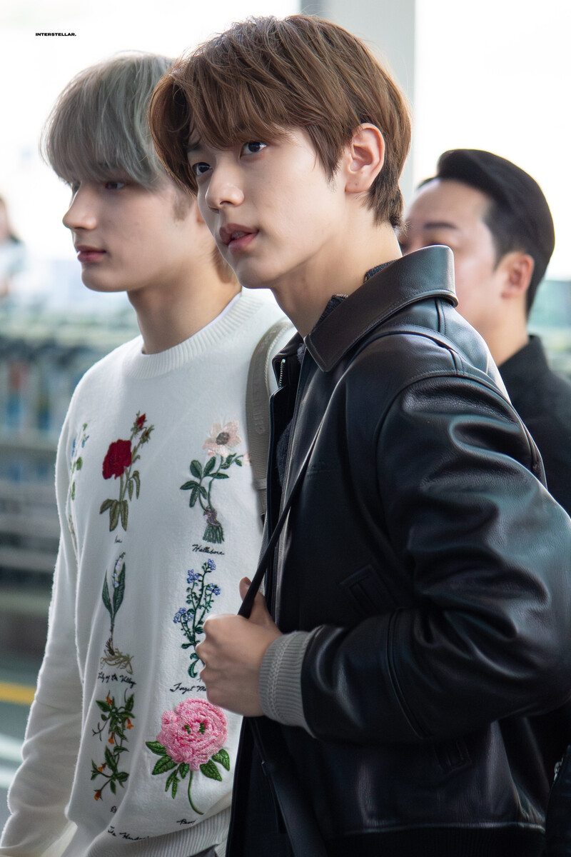 240619 TXT Soobin at Incheon International Airport documents 3