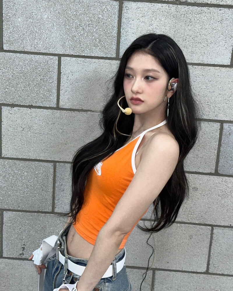 240820 fromis_9 Seoyeon Instagram Update documents 6