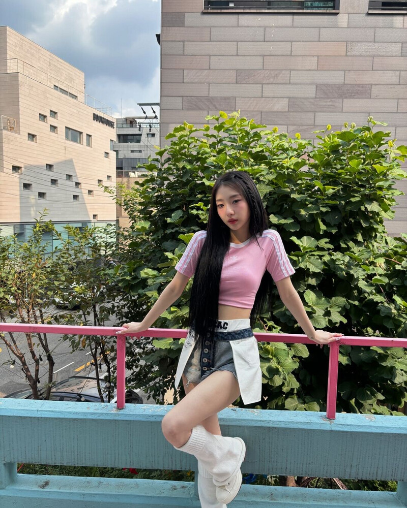 240907 - YeoJin Instagram Update documents 9